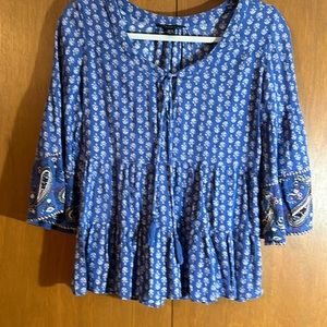 American Eagle Outfitters small tunic. Billowy sleeves. Tie in front.